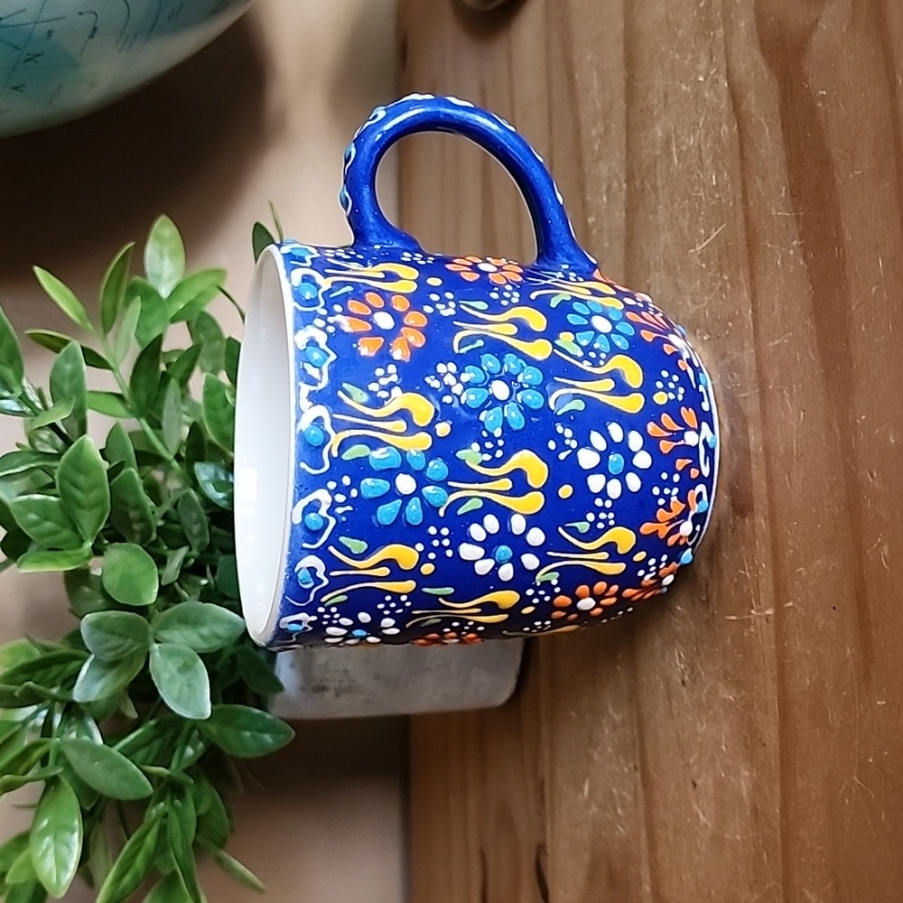 Handpainted dot design mug